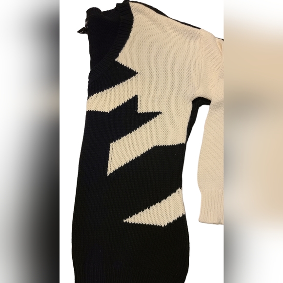 Venus size XL black/white sweater - Picture 9 of 13